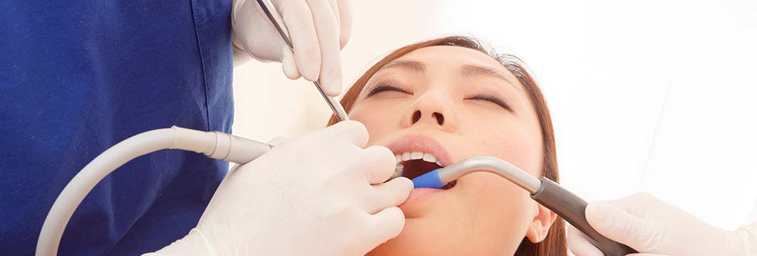 歯科口腔外科に精通した歯科医師が在籍